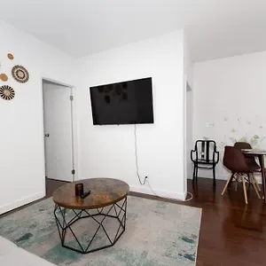 Heart Of Downtown Manhattan - Stylish One Bedroom In Vibrant Union Square Apartment New York